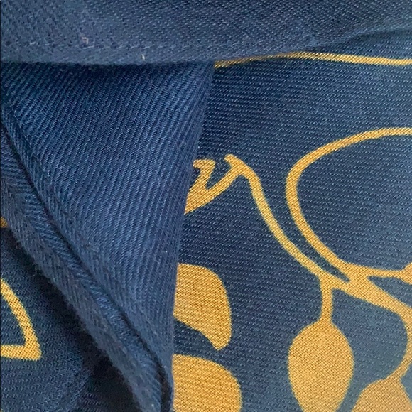 scarf - Picture 2 of 5